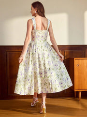 Long flowy dress with pockets and floral pattern