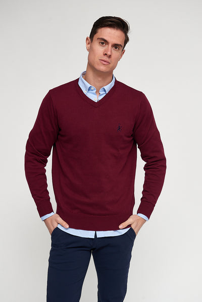 Becquer burgundy sweater